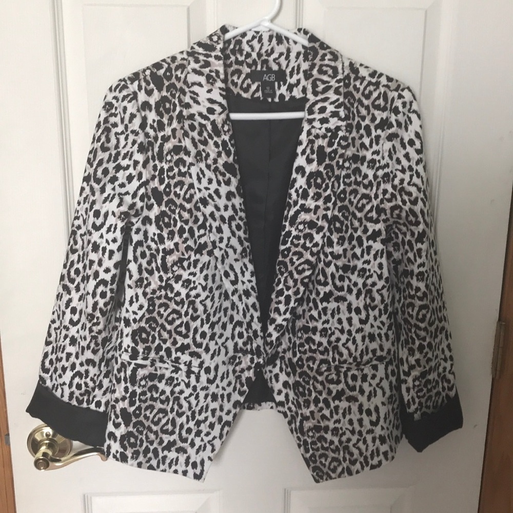 AGB Size 12 Leopard Print Blazer